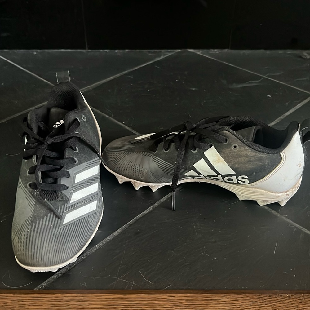 Soccer cleats